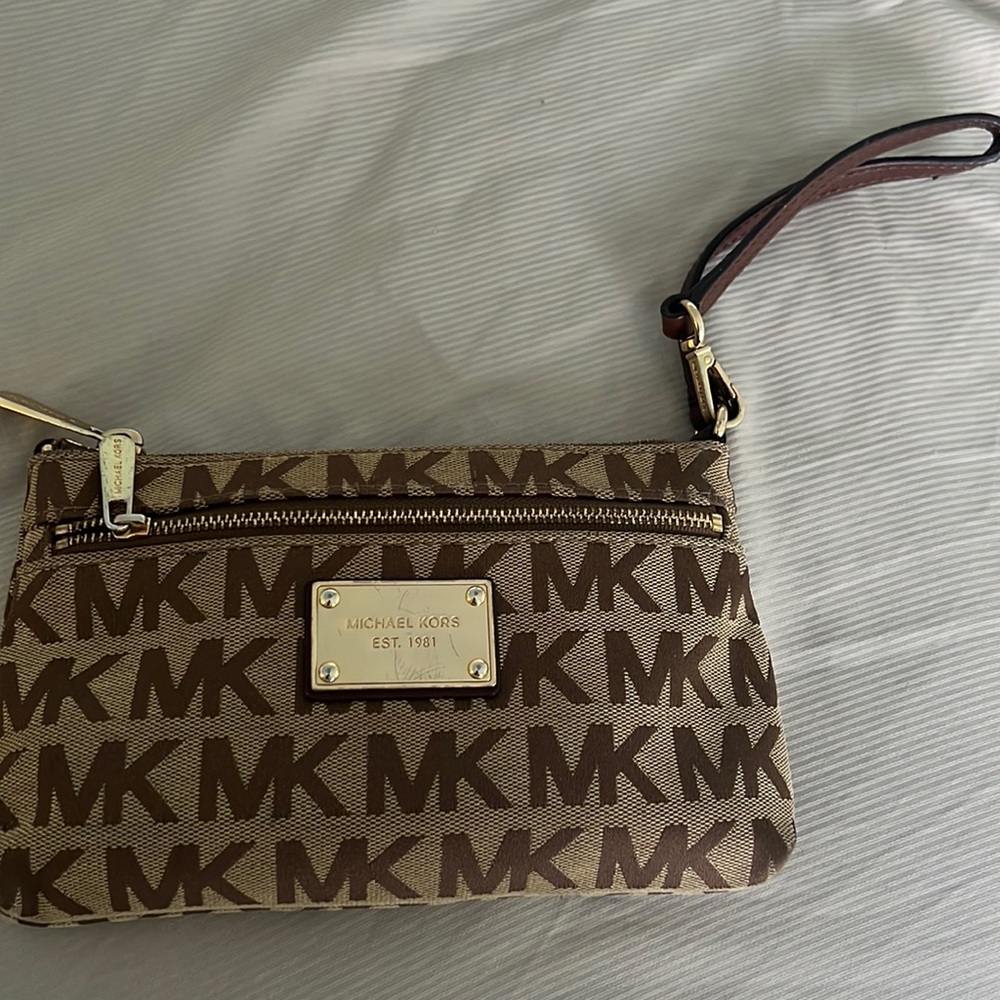 Micheal Kors Wallet Wristlet